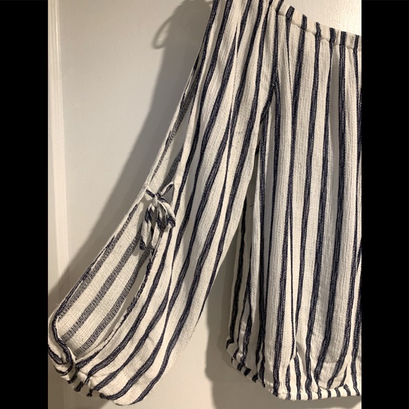 Off the shoulder navy and white top - Picture 2 of 3